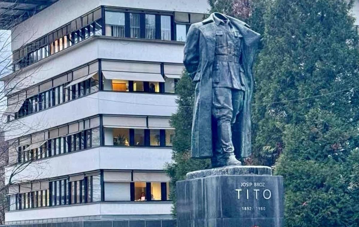 Josip Broz Tito, spomenik | Kip voditelja nekdanje SFR Jugoslavije in vodje partizanskega odpora med drugo svetovno vojno Tita so v Velenju postavili leta 1999, po pobudi lokalne skupnosti. Skulpturo iz brona je izdelal hrvaški kipar Antun Augustinčić. | Foto STA