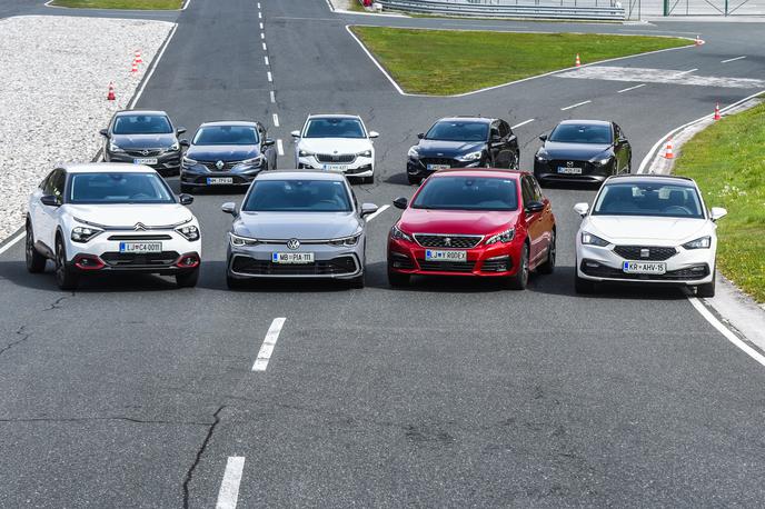 PRIMA test avtomobili | Na primerjalnem testu je devet avtomobilov. To so volkswagen golf, škoda scala, seat leon, mazda 3, ford focus, citroen C4, opel astra, renault megane in peugeot 308.  | Foto Gašper Pirman