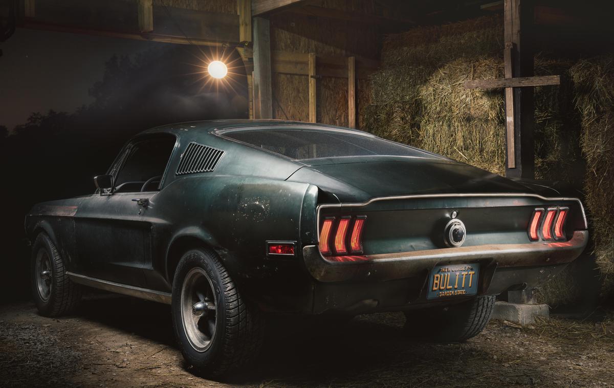 Ford mustang bullitt | Po snemanju filma je avtomobil kupil Robert Ross, eden od zaposlenih pri družbi Warner Bros. Z njim se je vozil v službo. Nato je mustanga prodal detektivu, ta pa nato leta 1974 še Robertu Kiernanu. | Foto Ford