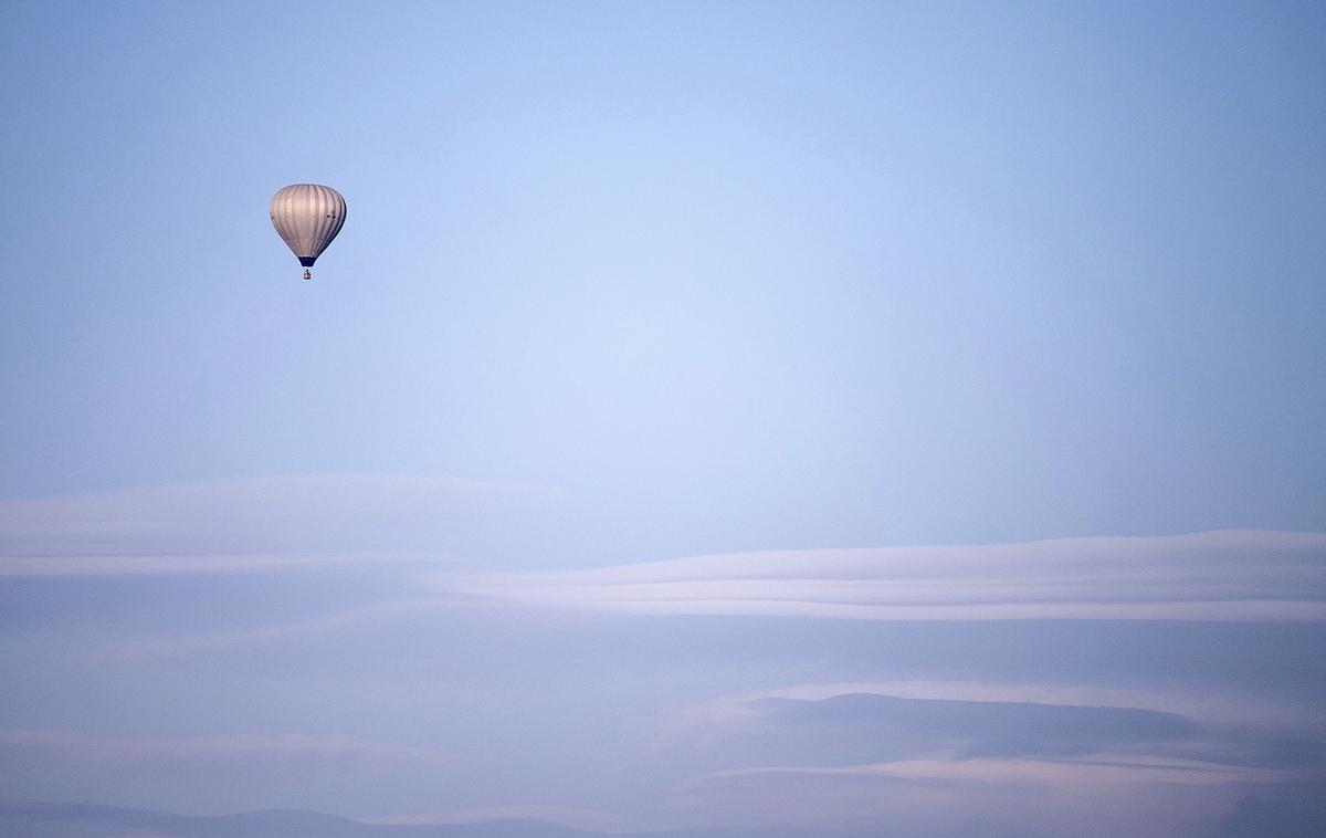 Balon nad oblaki. | Foto Ana Kovač