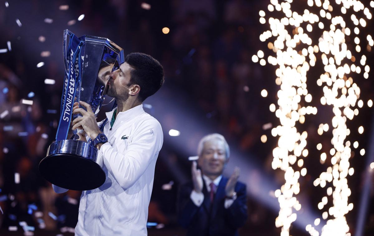 Novak Đoković | Novak Đoković je zmagovalec zaključnega teniškega turnirja serije ATP . S šestimi naslovi se je na vrhu izenačil z Rogerjem Federerjem. | Foto Reuters