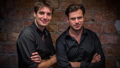2Cellos se bosta družila z Ronaldom, Neymarjem in Messijem