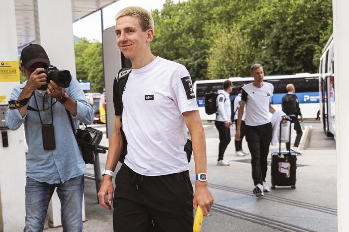Tour de France transfer | Tadej Pogačar in drugi kolesarji na letošnjem Touru so se proti prizorišču zadnje etape odpeljali s hitrim vlakom iz Grenobla.  | Foto A.S.O./Charly López