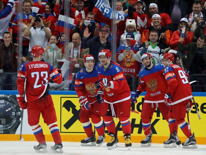 Slab začetek, dober konec Rusov. Nemce so premagali s 4:1. A zdaj jih čaka precej težja ovira - še neporaženi Finci. | Foto: Reuters