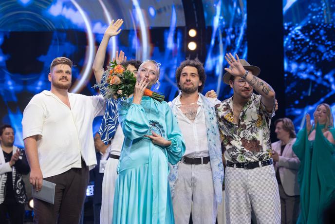 Na 45. Melodijah morja in sonca slavila Mef in Marina Martensson #foto