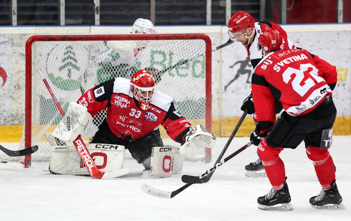 HDD Jesenice | Jeseničani so v podaljšku premagali novinca v Alpski ligi KHL Sisak. | Foto Aleš Fevžer