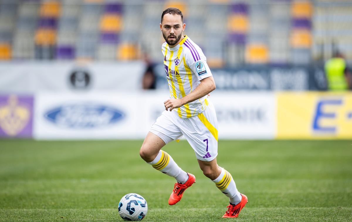 György Komaromi | György Komaromi odhaja na posodo v Debrecen. | Foto Jure Banfi