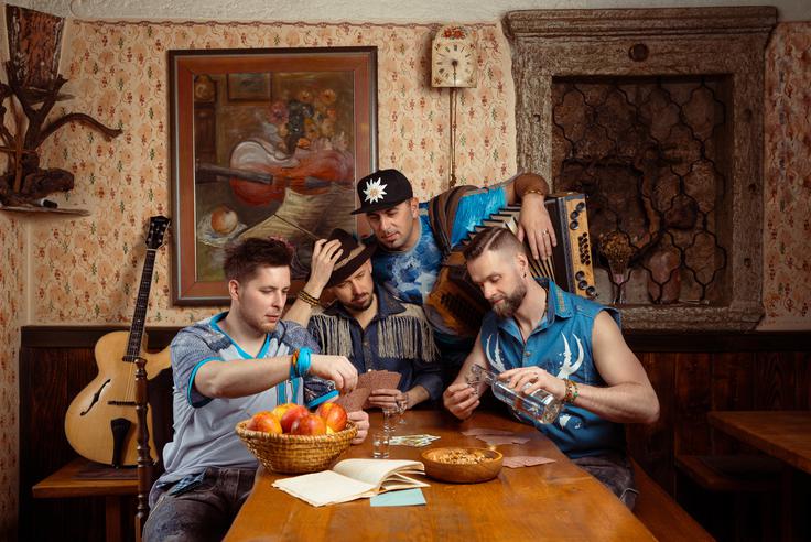"Naš tretji album bo žanrsko precej bogat. Absolutno bogatejši od prvega in drugega." | Foto: Neo Visuals