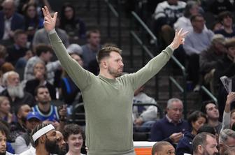 Dallas Mavericks so bili uspešni na domačem parketu