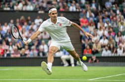 Federer se je namučil, nato je Francozu obrnilo koleno