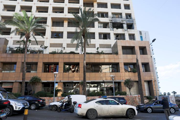 Posledice izraelskega napada na hotel Ramada Plaza v Bejrutu | Foto: Reuters