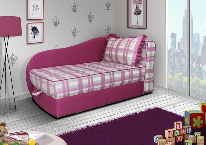Mladinska postelja LOLEK ima eno stranico višjo, tako da nanjo brez težav namestite blazine in jo spremenite v priročen otroški kavč. | Foto: 