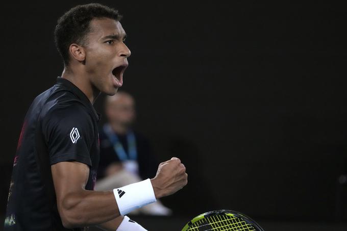 Felix Auger-Aliassime je izgubljal z 0:2 v nizih, na koncu pa priredil preobrat in napredoval. | Foto: Guliverimage/Vladimir Fedorenko