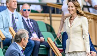 Igralka v belem navdušila na tribunah Wimbledona