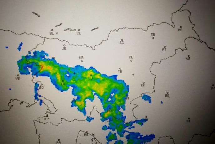 Napoved: konec tedna bo slab. Ceste bodo obremenjene.