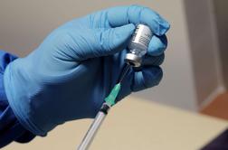 Poživitveni odmerek za cepljene z vektorskimi cepivi že po dveh mesecih