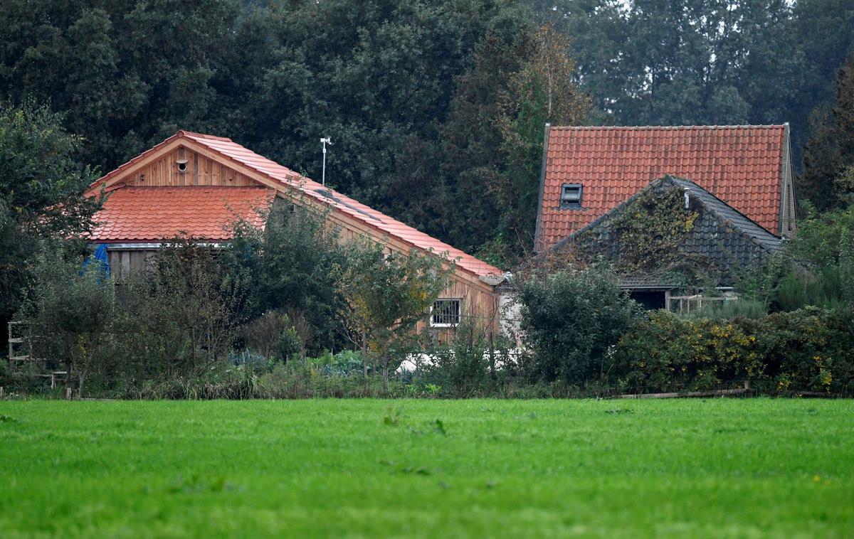 Družina na Nizozemskem | Na Nizozemskem so odkrili družino, ki je v kleti na kmetiji devet let čakala na konec sveta. | Foto Reuters