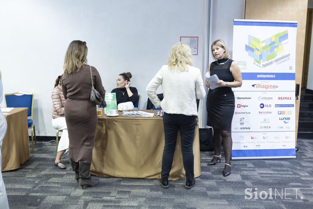 Posvet Poslovanje z nepremičninami