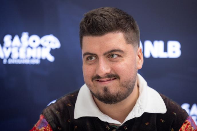 Je Avsenikov pevec tik pred odhodom?