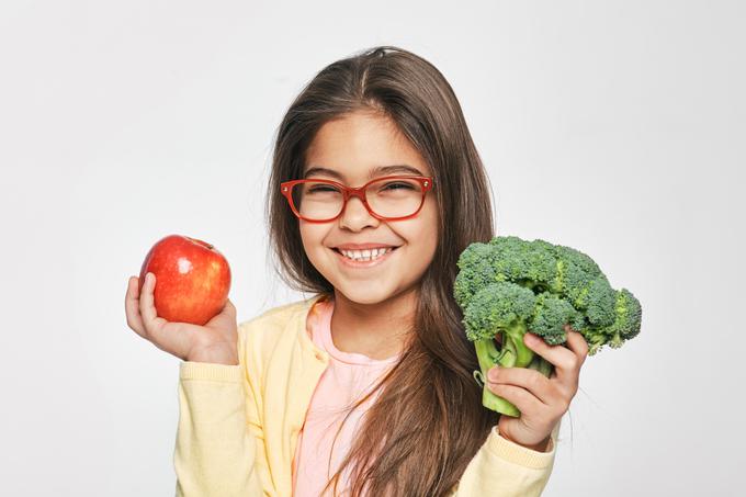 Zdravo prehranjevanje v otroštvu daje otroku več možnosti, da se bo kakovostno prehranjeval tudi kasneje v življenju.  | Foto: Getty Images