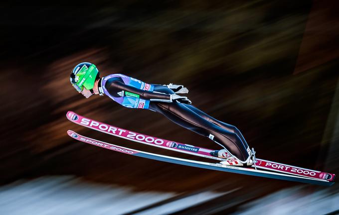 Jernej Damjan je trenutno z naskokom najstarejši skakalec v slovenski ekipi za svetovni pokal. | Foto: Sportida