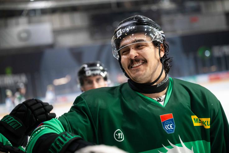 Na obrobju Edmontona rojeni in vzgojeni hokejski branilec se je v Ljubljano preselil lansko poletje. | Foto: Domen Jančič