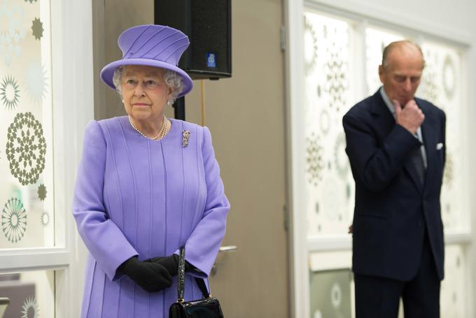 Filip bo moral tudi po smrti dati prednost kraljici Elizabeti II. | Foto: Reuters