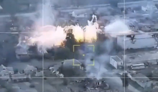 Poglejte, kako skupina ukrajinskih vojakov drzno napade ruske vojake #video