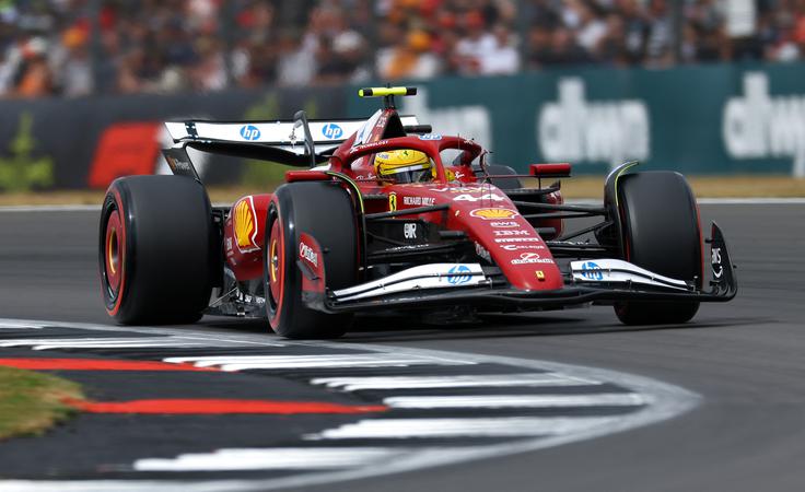 Navijači in tudi Lewis Hamilton sam so po tiho računali na prvo štartno vrsto, a je bil Britanec samo peti. | Foto: Reuters