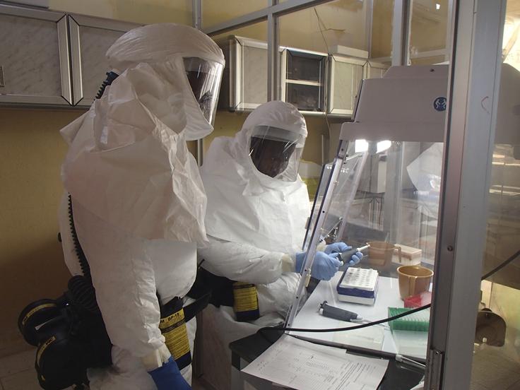 Preden so se osredotočili na obrambo pred biološkim orožjem in naravnimi virusi, so v ameriškem vojaškem biološkem laboratoriju v Fort Detricku do leta 1969 gostili ofenzivni ameriški program biološkega orožja. | Foto: Reuters
