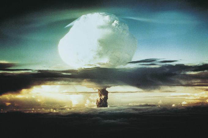 Da je najhitreje premikajoči se predmet na Zemlji v zgodovini ustvarila eksplozija atomske bombe, najverjetneje ni presenetilo nikogar. Kliknite na fotografijo za več informacij o tem, kako uničujoč je v resnici ta najstrašljivejši človekov izum.  | Foto: Thinkstock