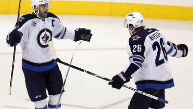Winnipeg do zmage po kazenskih strelih