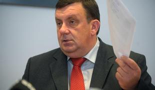 Udarec za zdravstveno blagajno: prihodnje leto vsaj 90 milijonov izgube 
