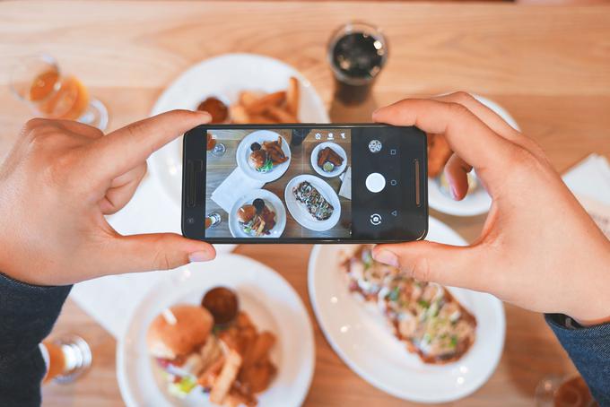 Hrana je eden od pogostejših motivov objav na družbenem omrežju Instagram. | Foto: Pixabay