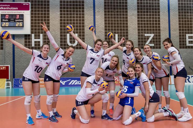 Slovenske mladenke so Evropi pokazale, da gre nanje tudi v prihodnje zelo resno računati. | Foto: CEV