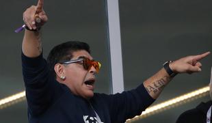 Maradona se je po težkih besedah opravičil