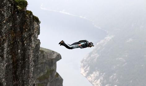 Smrt "base jump" padalca v okolici Kranjske Gore