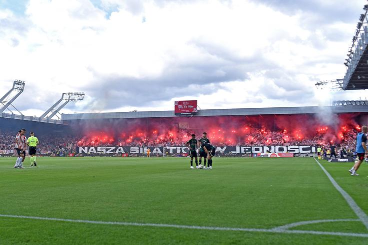 Navijači Cracovie so ga navdušili. Cracovia igra tekme na stadionu Jozef Pilsudski, ki je bil odprt leta 2010. Sprejme 15 tisoč gledalcev in je praviloma vedno zelo poln. | Foto: Guliverimage