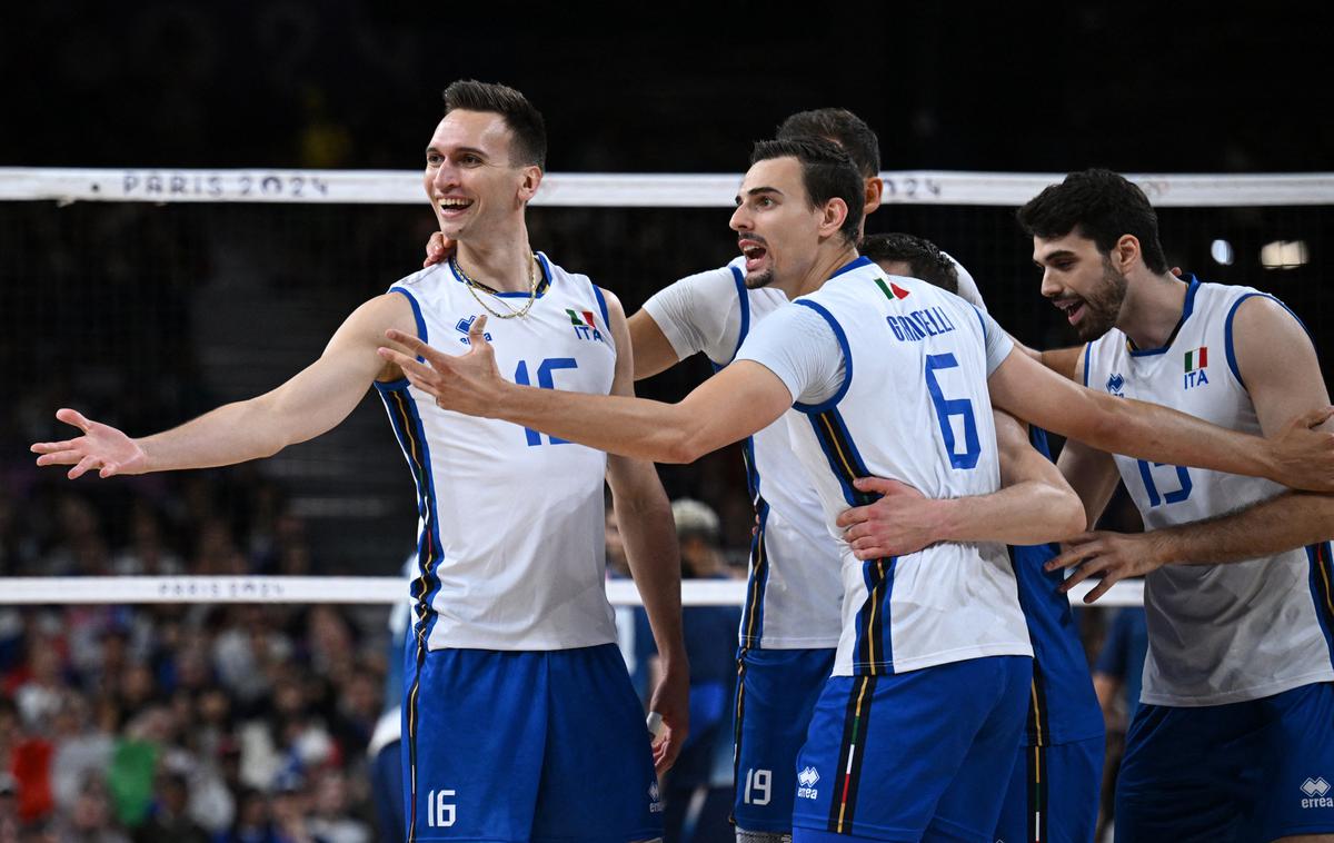 odbojka, OI, Italija | Aktualnim svetovnim prvakom Italijanom se ni uspelo uvrstiti v finale olimpijskih iger, danes se bodo za bron potegovali proti Američanom. | Foto Reuters