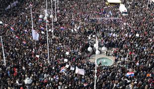 Zagreb preplavilo več kot 20 tisoč protestnikov