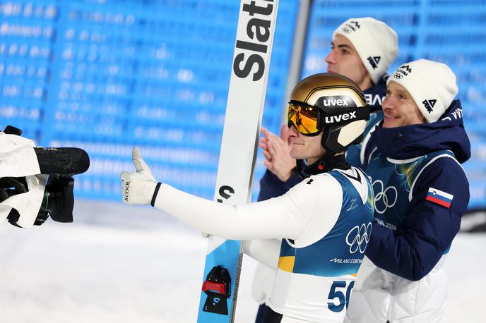 Domen Prevc | Domen Prevc je nastopil na svoji prvi olimpijski tekmi in ob debiju na srednji skakalnici osvojil šesto mesto. | Foto Reuters