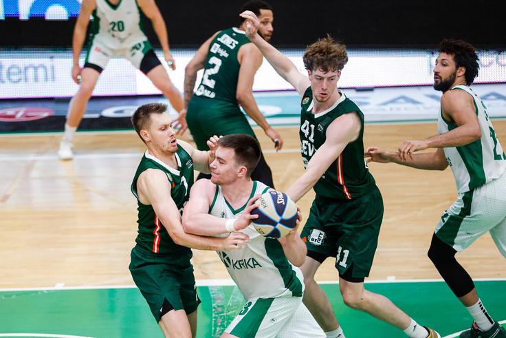 Četrta tekma bo v Ljubljani v ponedeljek. | Foto: Aleš Fevžer