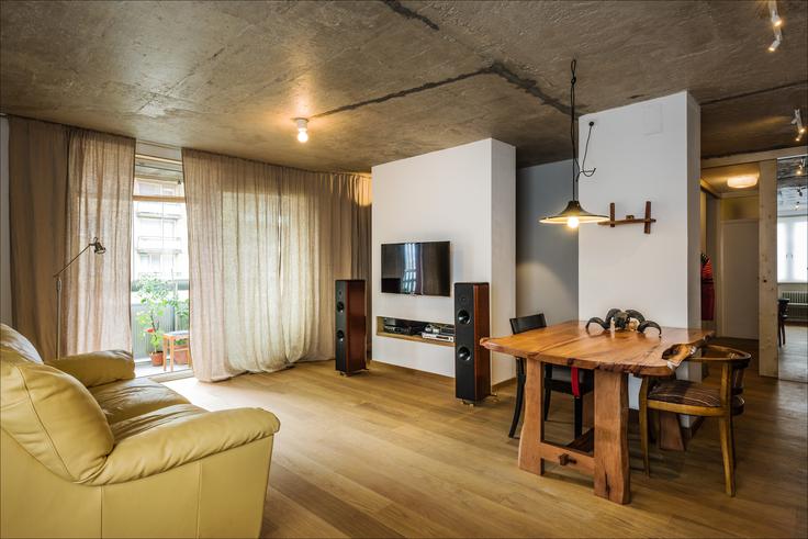 Stanovanje se odpira na balkon. | Foto: 