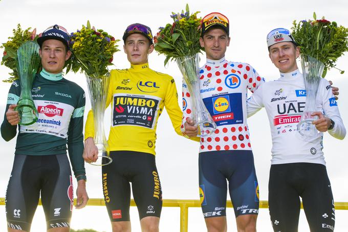 Nosilci majic na 110. Tour de Franceu: Jasper Philipsen (zelena majica najboljšega po točkah), Vingegaard (rumena skupnega zmagovalca), Giulio Ciccone (pikčasta za najboljšega na gorskih ciljih) in Pogačar (bela majica za najboljšega mladega kolesarja).  | Foto: Guliverimage