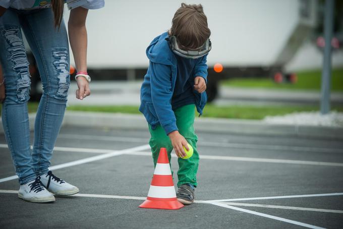 S pijanimi očali tudi preproste naloge postajajo zelo težke. | Foto: 