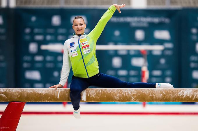 Lucija Hribar je komaj peta Slovenka z uvrstitvijo na olimpijski turnir v športni gimnastiki od osamosvojitve države. | Foto: Grega Valančič/Sportida