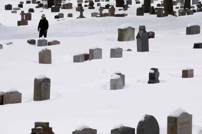 Pokopališče sneg mraz smrt ledeno | Foto Reuters