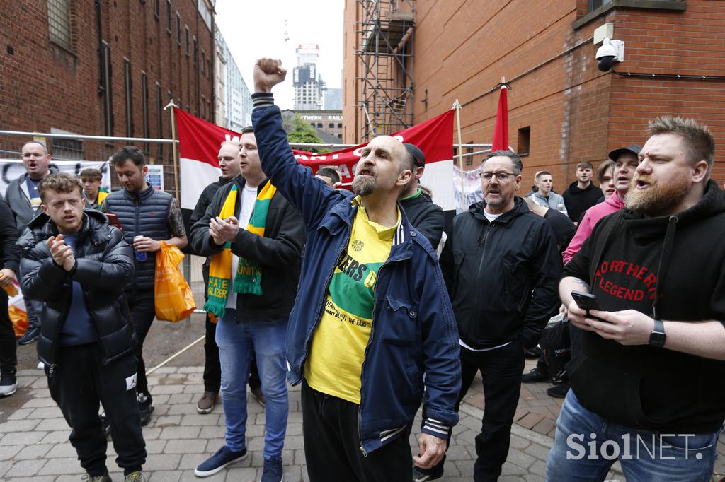 Manchester United navijači protest