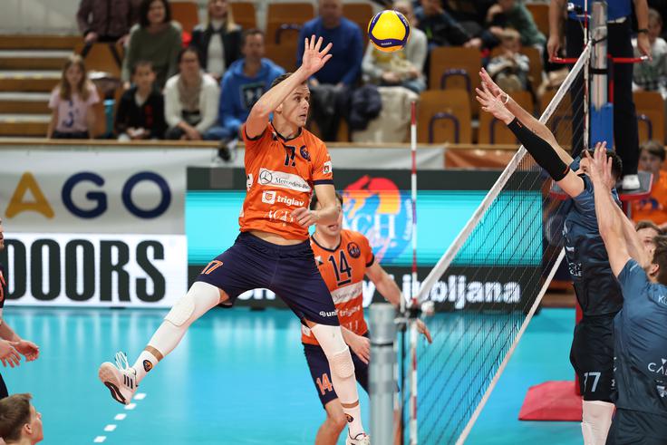 Tretja, morda odločilna tekma, bo v sredo v Tivoliju. | Foto: www.alesfevzer.com