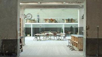 Ko zapuščena garaža postane pisarna